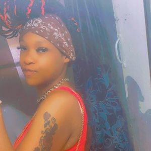 Meet your Posher, Johneisha